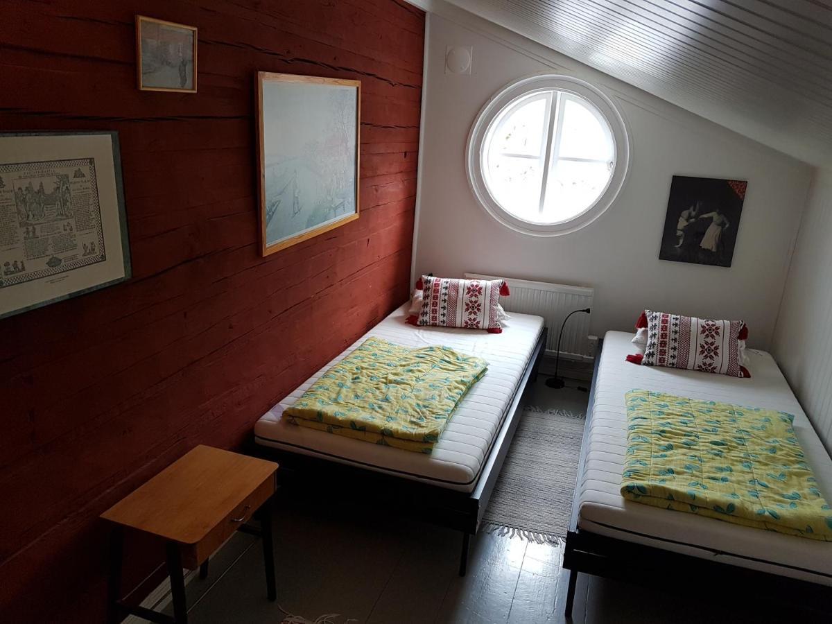 Bed and Breakfast Lugnet I Oslaettfors à Gävle Extérieur photo